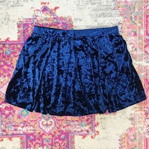 NEW!! FOREVER21 PLUS BLUE VELVET SKATER SKIRT ✨
